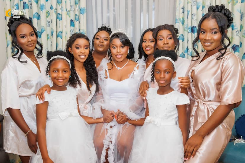 Bridal party getting ready moment